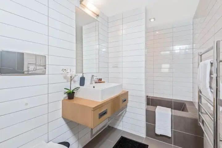 Luxury Lakeview 2 Bedroom Apartment Queenstown Kültér fotó